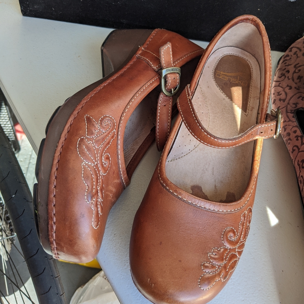 Dansko sz 40 leather Mary Janes